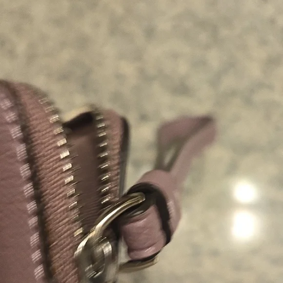 Coach Essential Small Wallet- Mauve Leather Wristlet NWOT - Picture 3 of 12